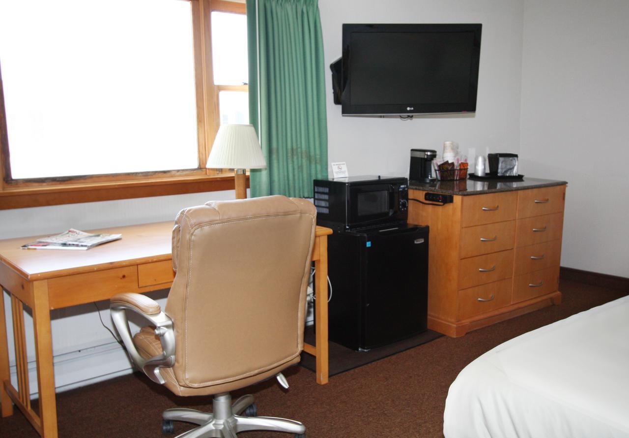 The Bluebird Motel Maine Machias Экстерьер фото